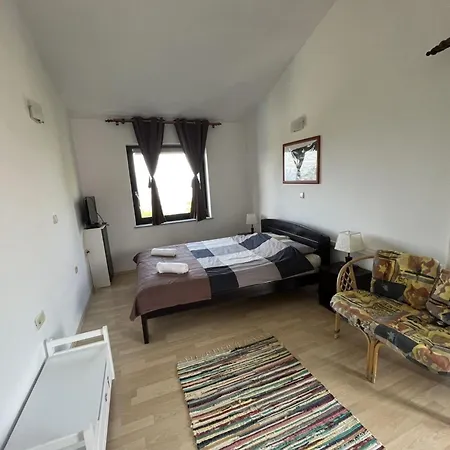Tranquil Spacious With Private Pool Vilă *
