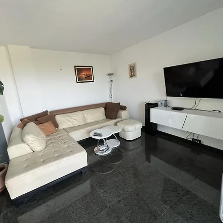 Tranquil Spacious With Private Pool Matulji