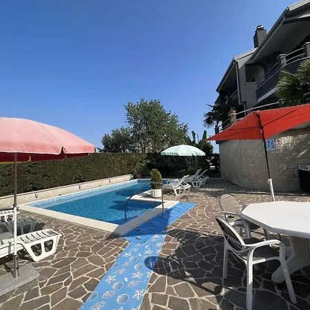 Tranquil Spacious With Private Pool *