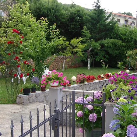 Vilă Tranquil Spacious With Private Pool Matulji